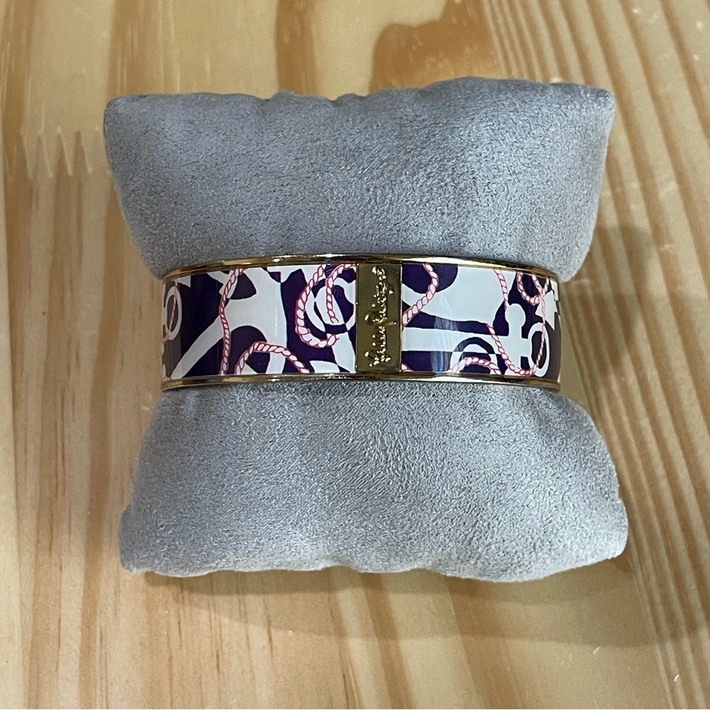 VGUC Lilly Pulitzer Photodome Bracelet in  Booze Cruise print - Size 7 5/8”